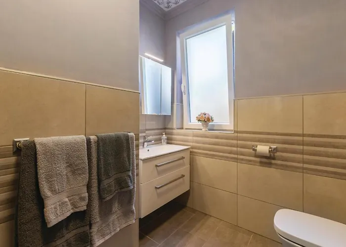 Two-bedroom In 라벡